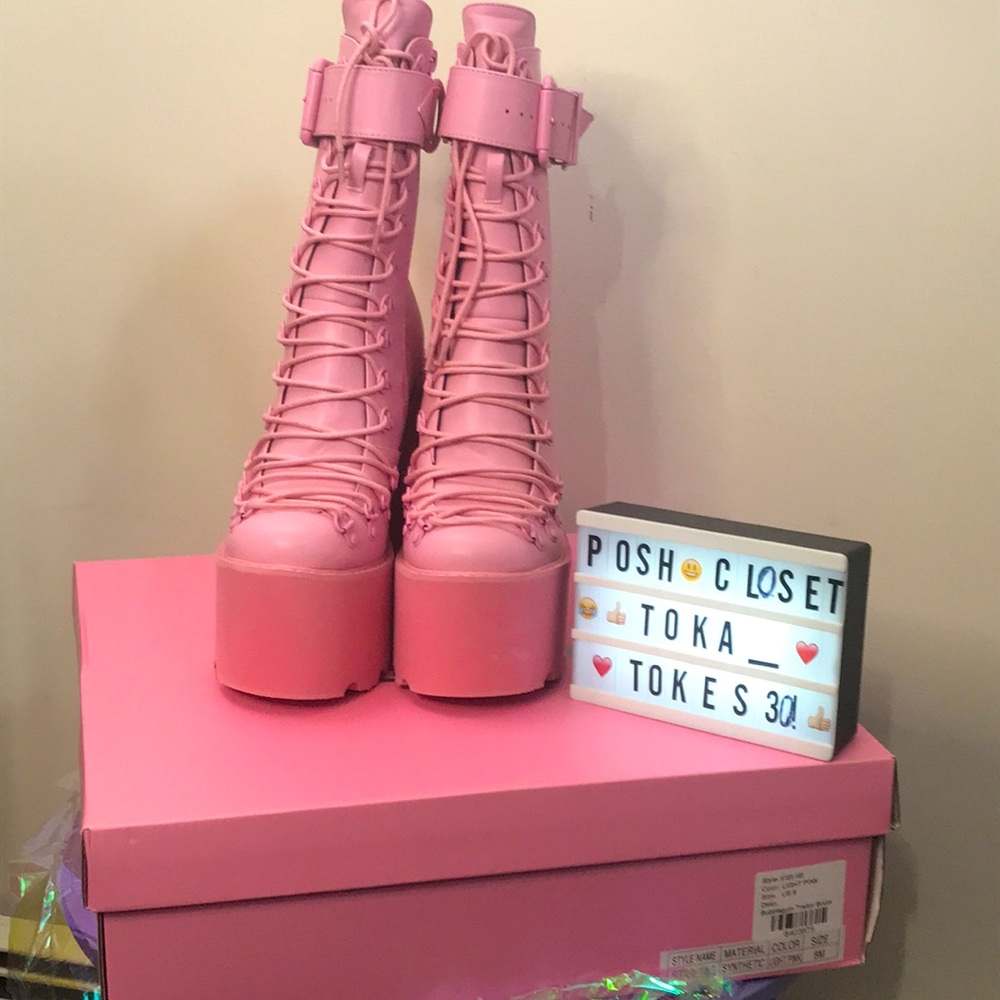 ✨🆕Dolls Kill x Sugar Thrillz Bubblegum Traitor Boots!BNIB!NEVER WORN!Size 8!🫧✨ - Picture 1 of 9
